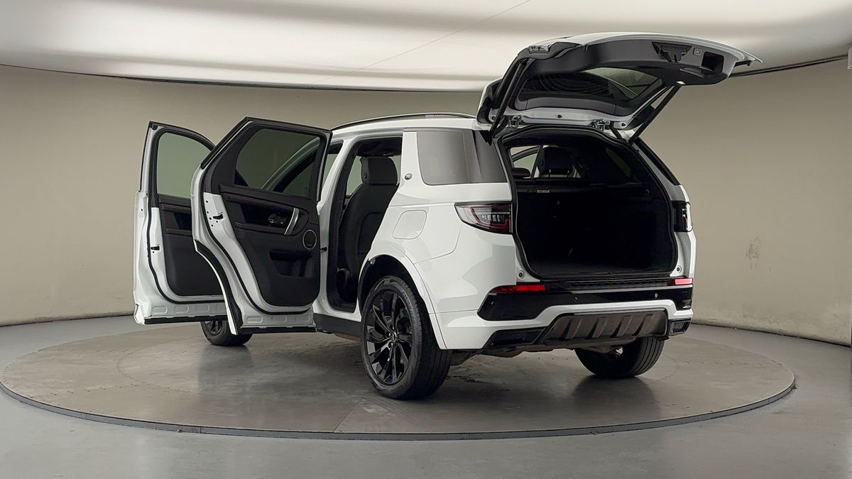Land Rover Discovery Sport Image 23