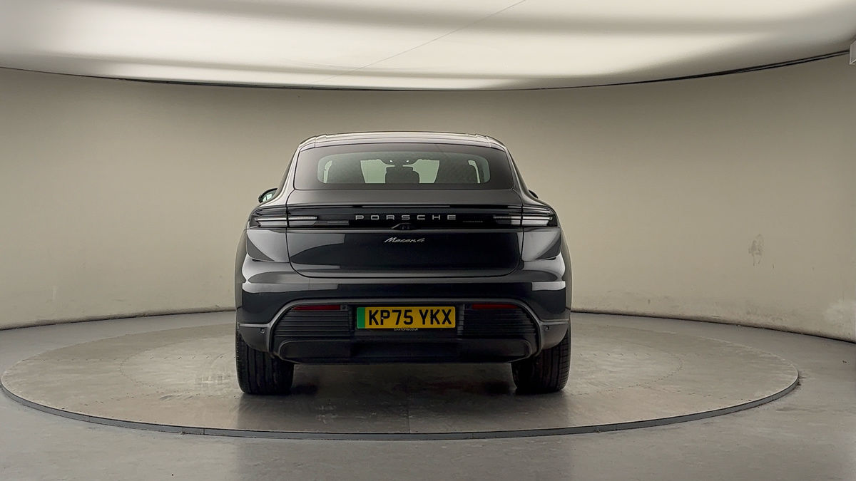 Porsche Macan Image 4