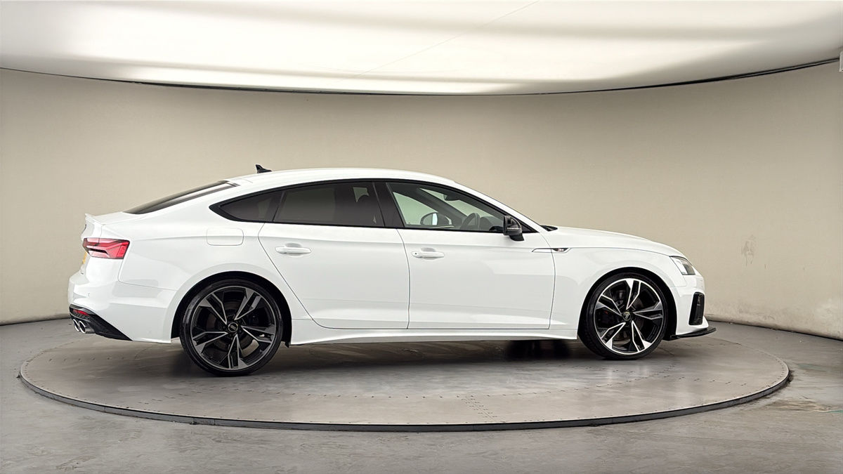 More views of Audi S5