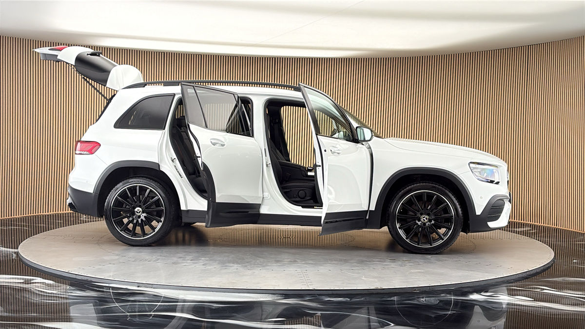 More views of Mercedes-Benz GLB
