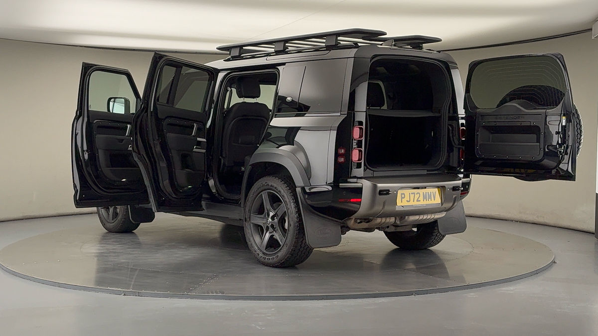 More views of Land Rover Defender 110