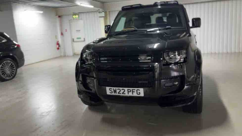 More views of Land Rover Defender 90