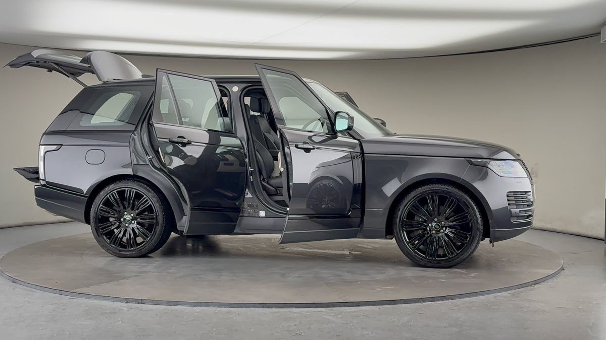 More views of Land Rover Range Rover