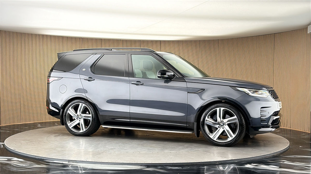 More views of Land Rover Discovery