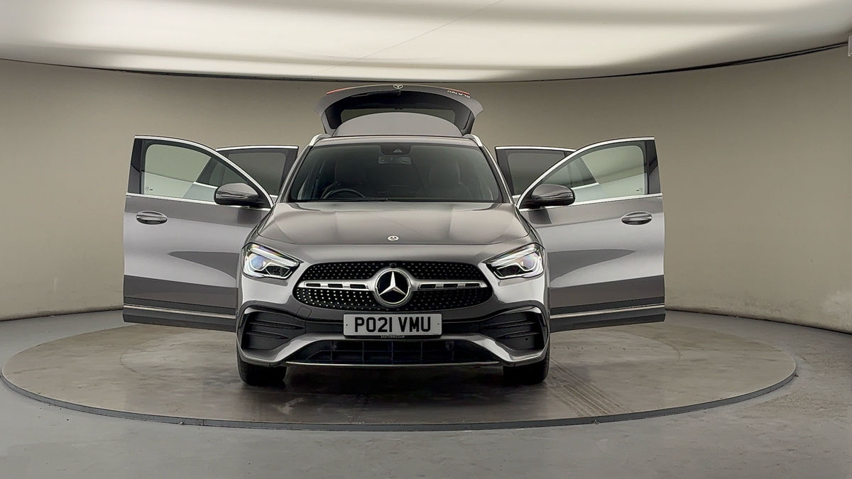 More views of Mercedes-Benz GLA