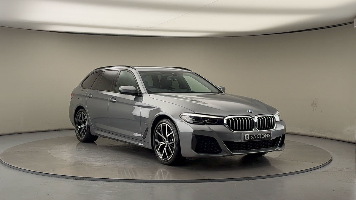 BMW 5 Series Sticky Header Image