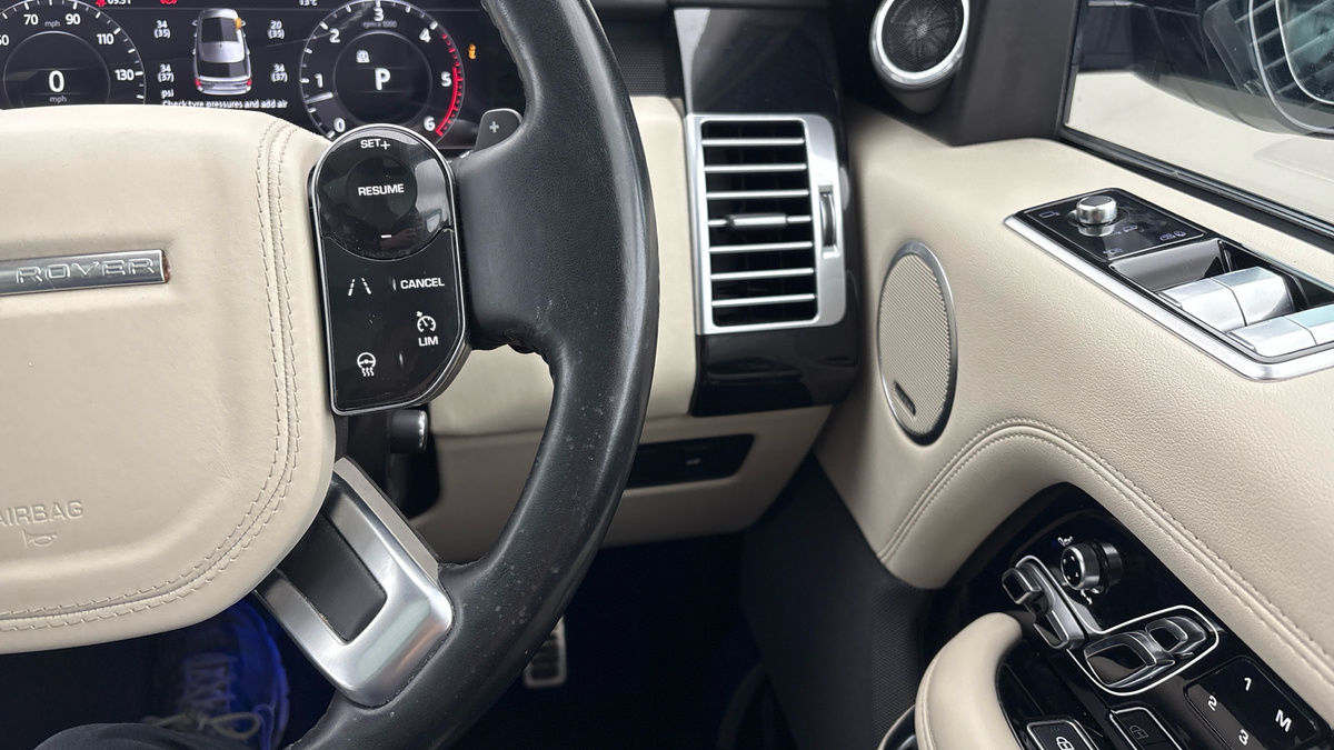 Land Rover Range Rover Image 14