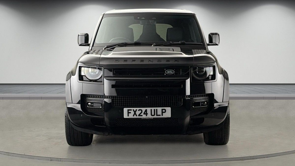 Land Rover Defender 110 Image 3