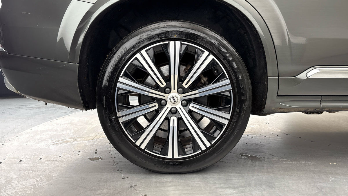 Volvo XC90 Image 10