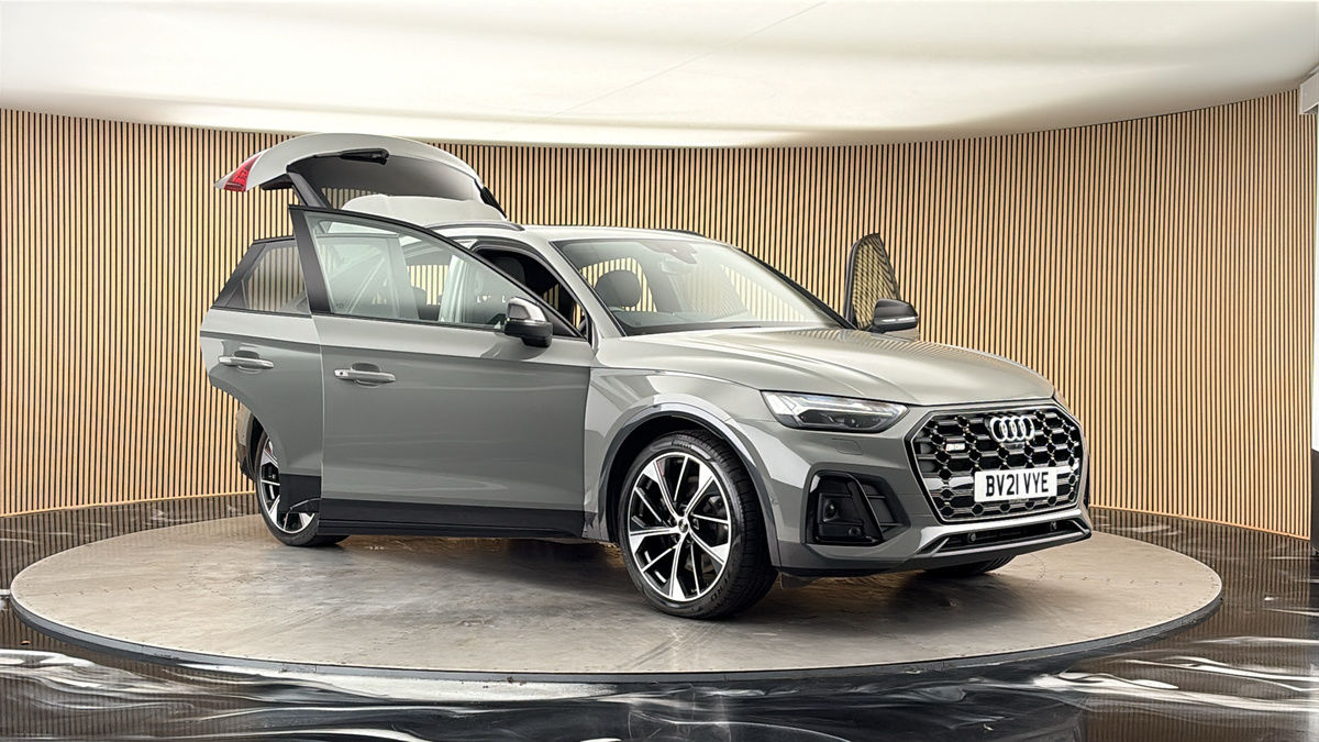 More views of Audi SQ5