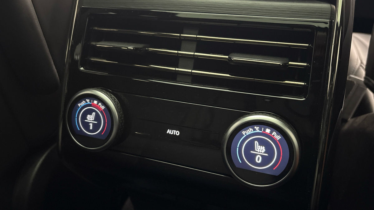 Land Rover Range Rover Sport Image 25