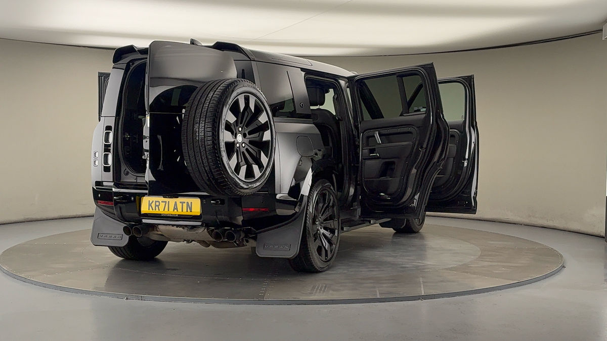 More views of Land Rover Defender 110