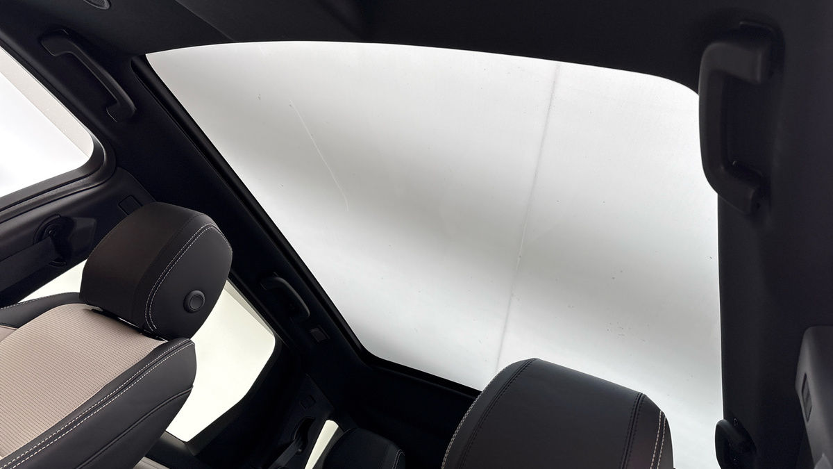 Land Rover Discovery Sport Image 6