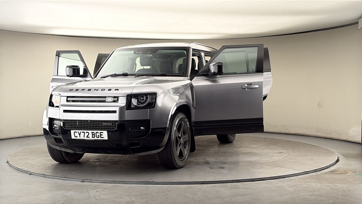 More views of Land Rover Defender 110