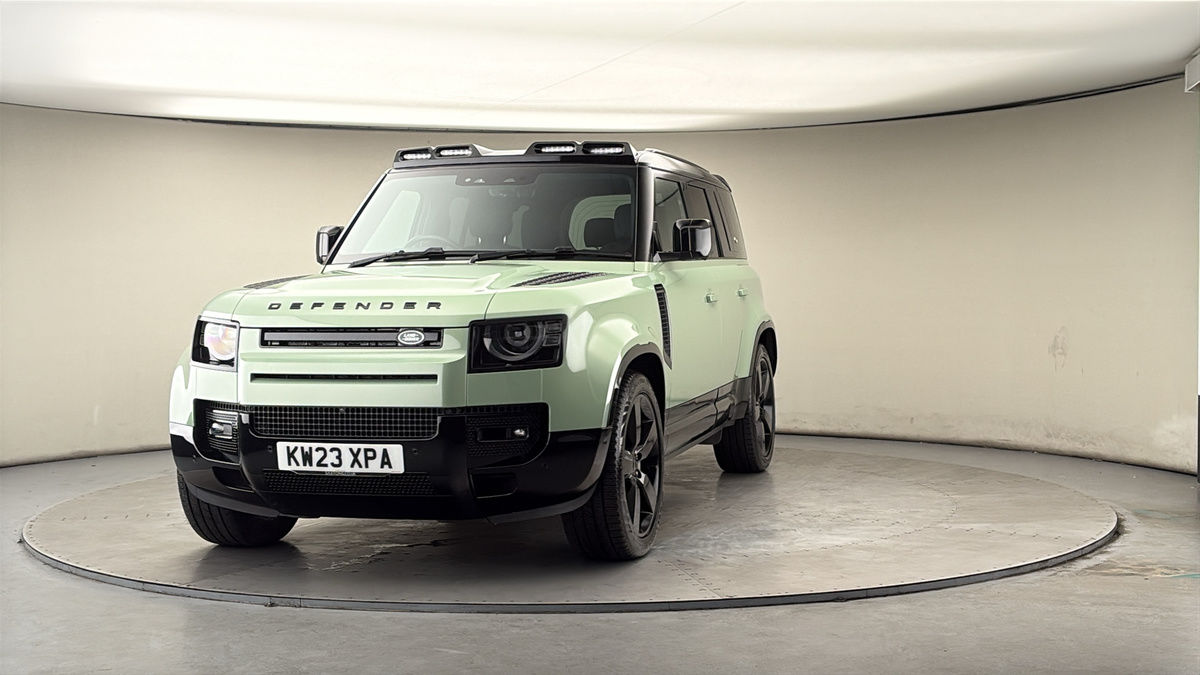 More views of Land Rover Defender 110