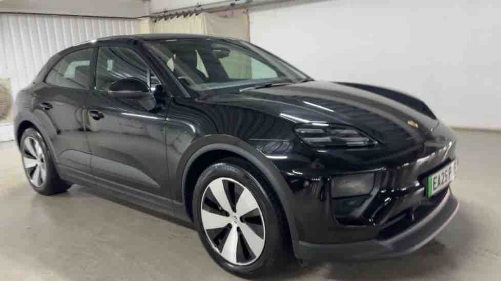 More views of Porsche Macan