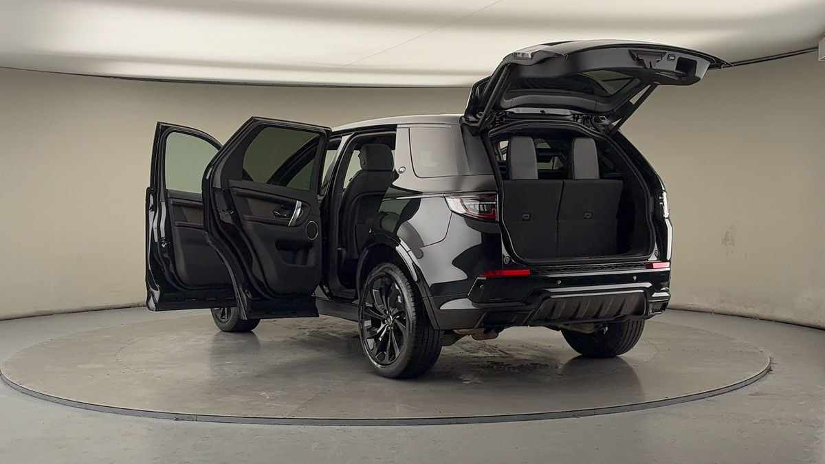Land Rover Discovery Sport Image 23