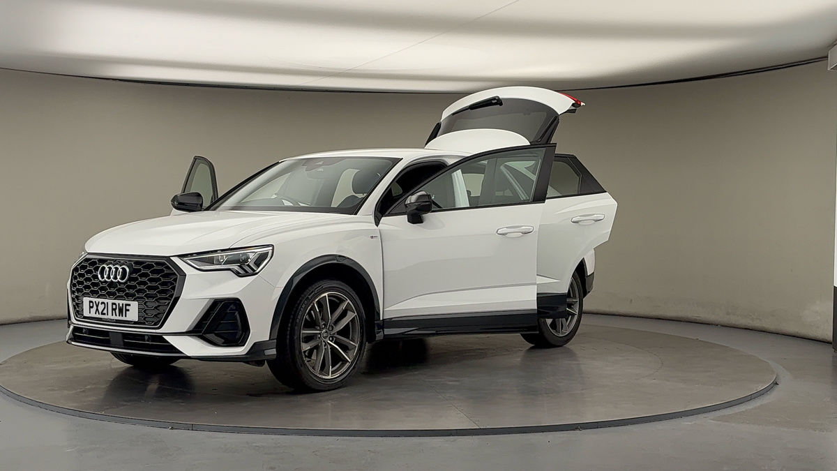 More views of Audi Q3