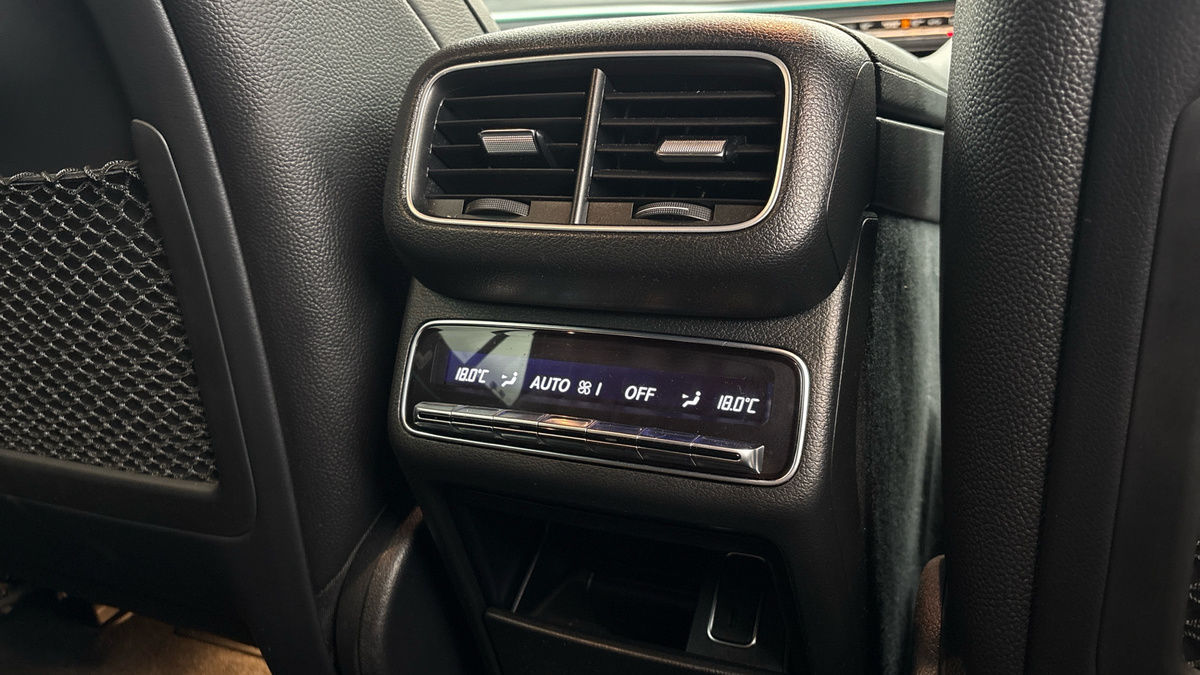 Mercedes-Benz GLE Image 26