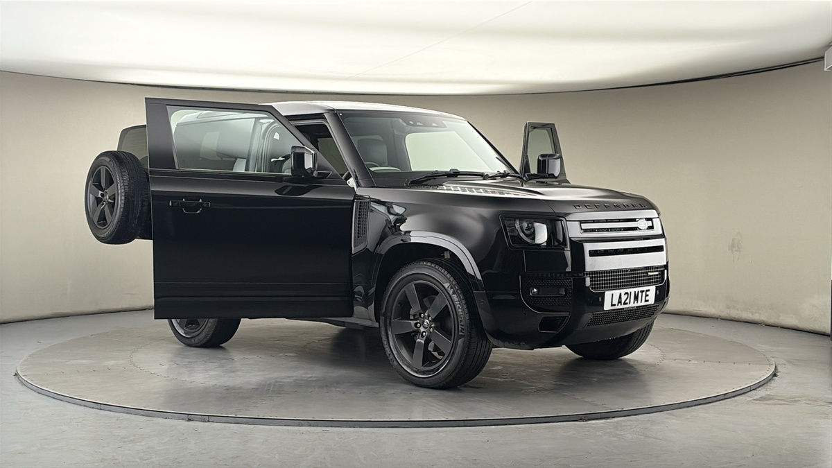 More views of Land Rover Defender 90