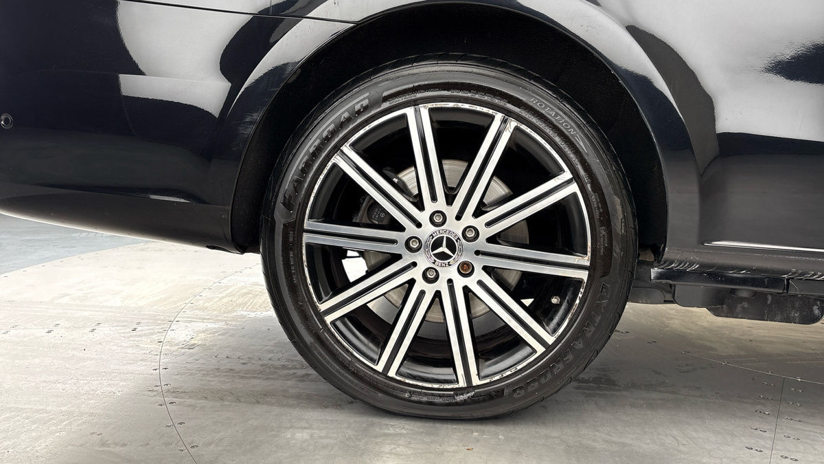 Mercedes-Benz V Class Image 10