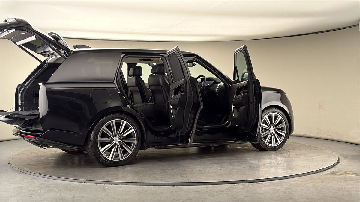 More views of Land Rover Range Rover