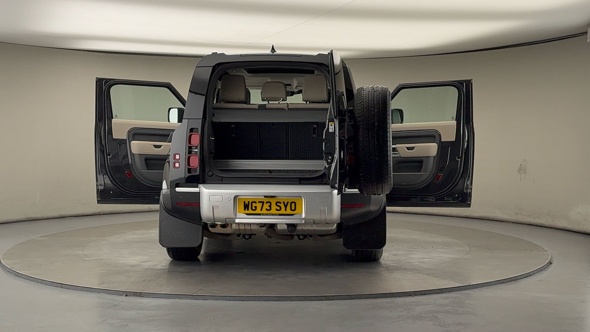 More views of Land Rover Defender 90