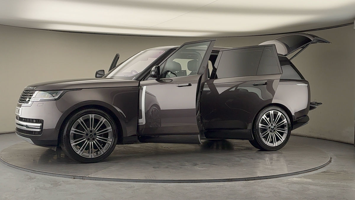 More views of Land Rover Range Rover