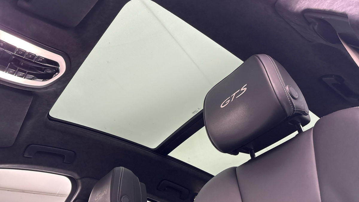 Porsche Macan Image 6