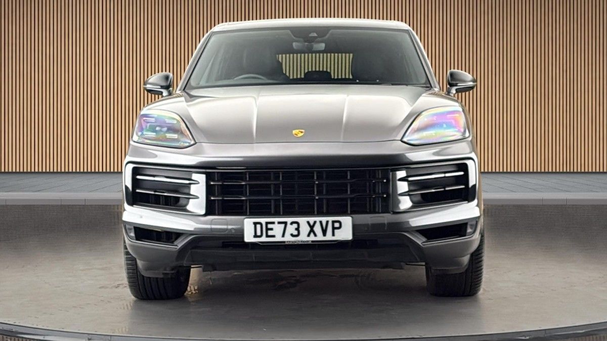 Porsche Cayenne Image 3
