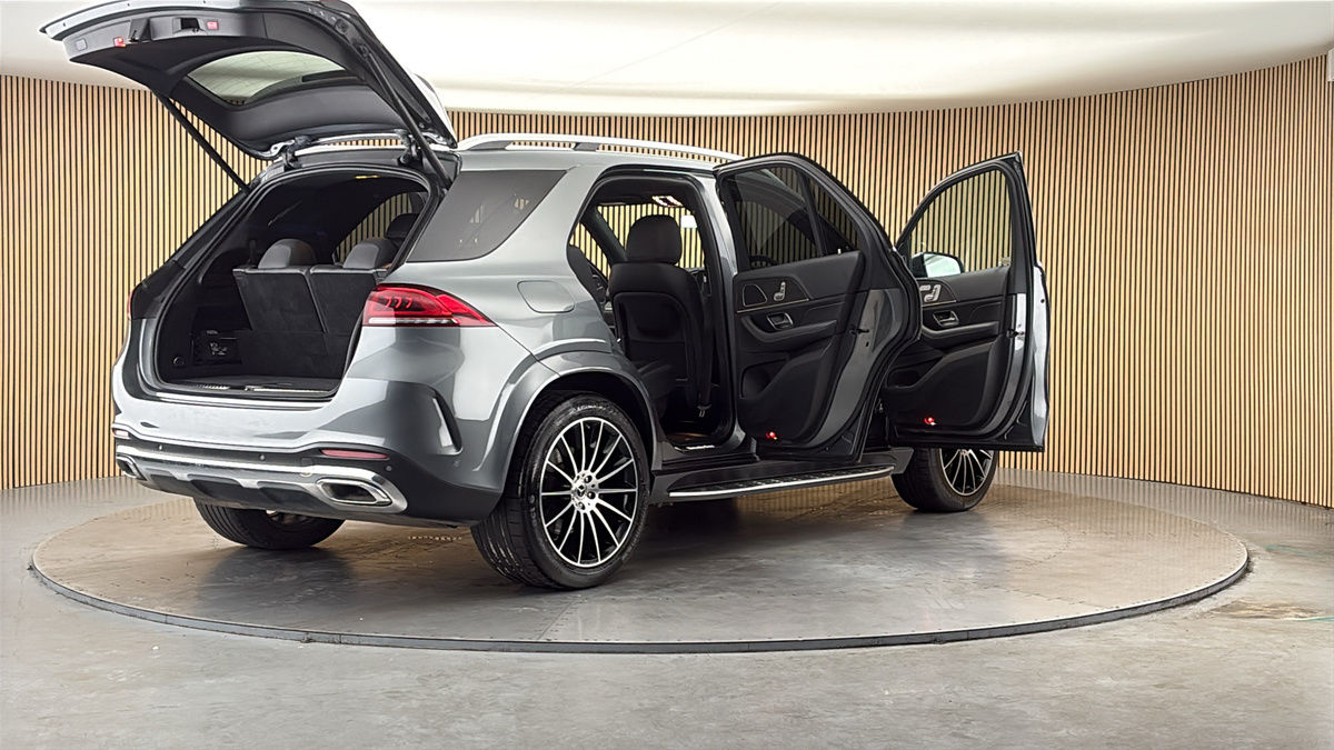 More views of Mercedes-Benz GLE