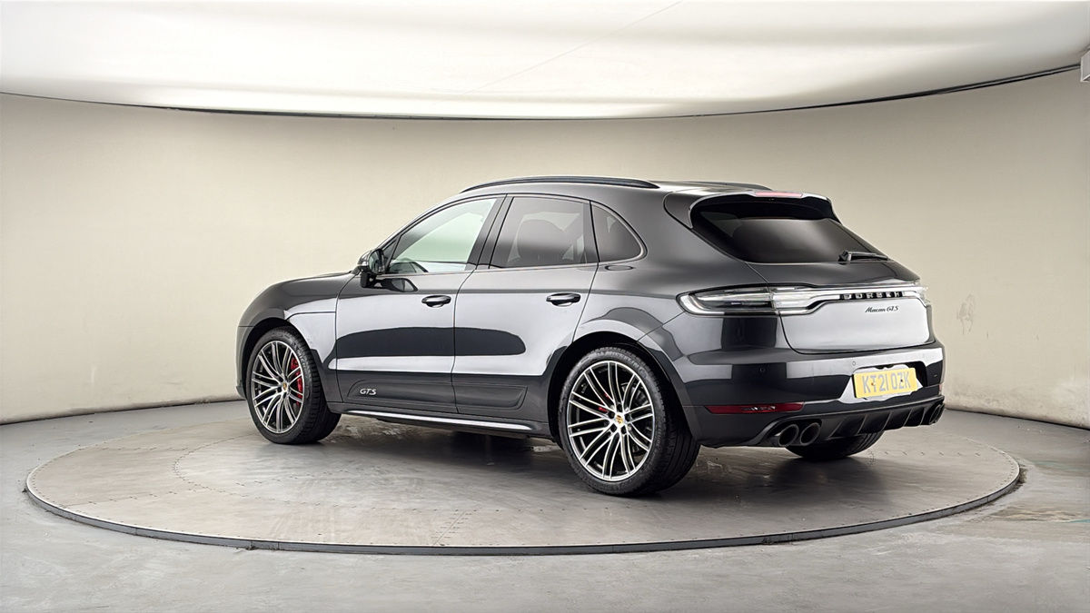 More views of Porsche Macan