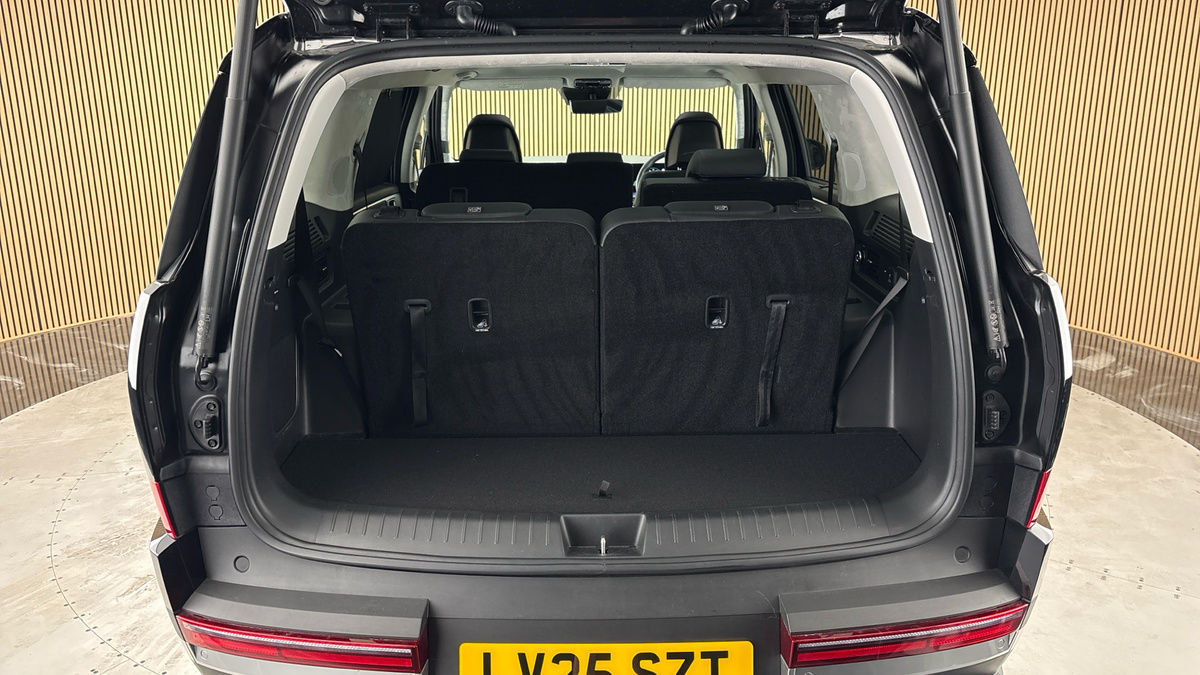 Hyundai Santa Fe Image 11