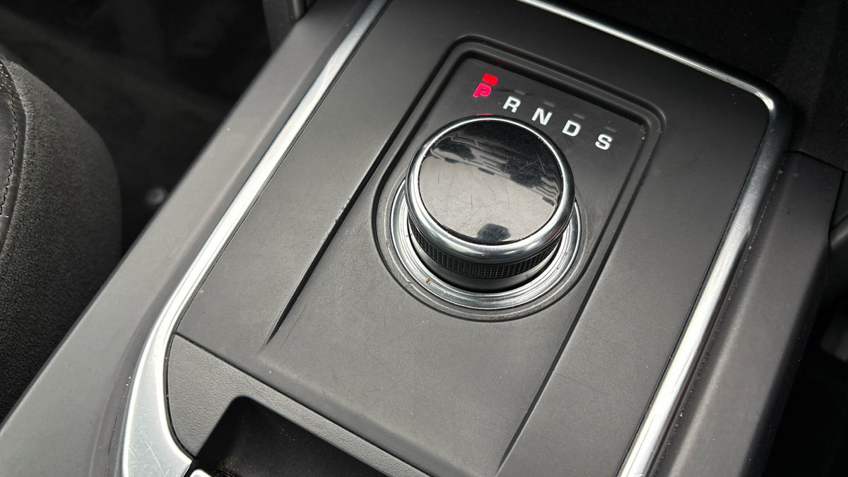 Land Rover Discovery Sport Image 26