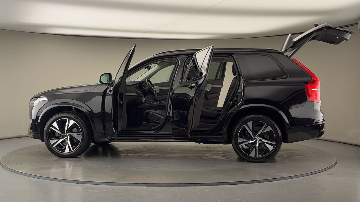 More views of Volvo XC90