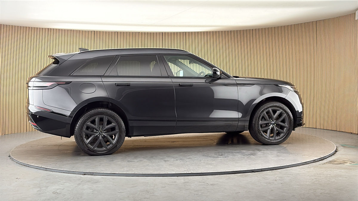 More views of Land Rover Range Rover Velar