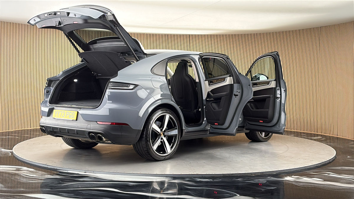 More views of Porsche Cayenne