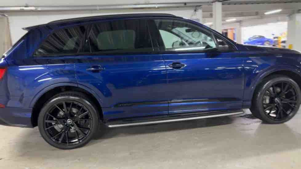 More views of Audi Q7