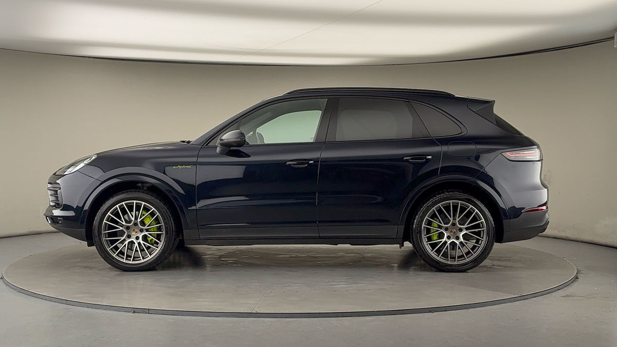 Porsche Cayenne Image 15