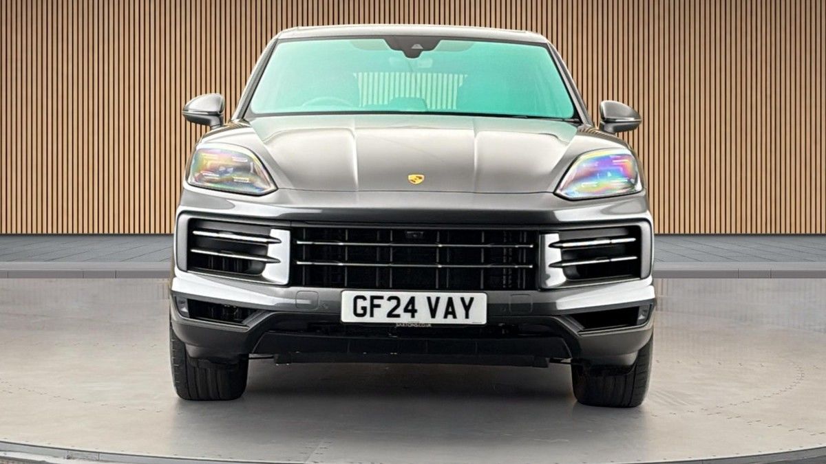 Porsche Cayenne Image 3
