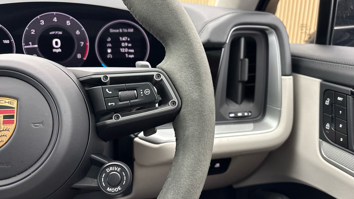Porsche Cayenne Image 14
