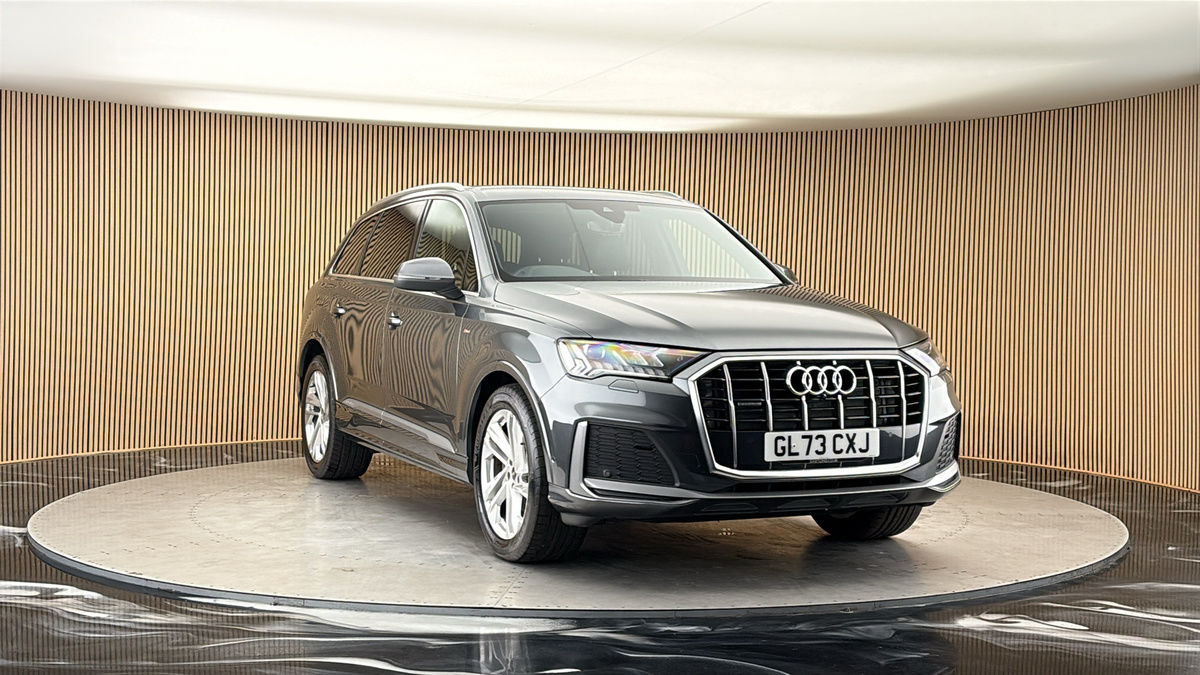 More views of Audi Q7