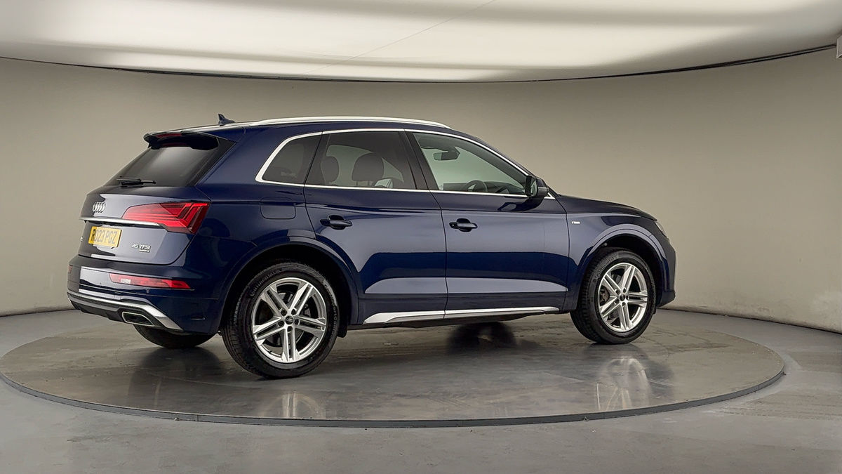 More views of Audi Q5