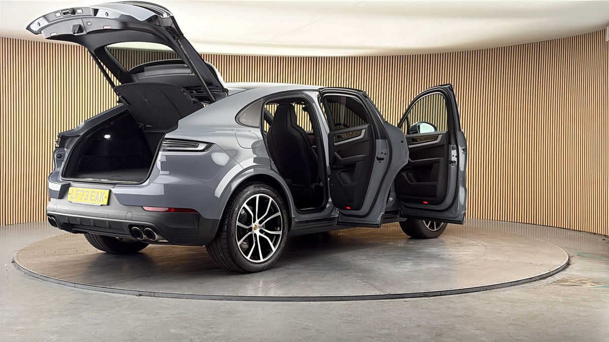More views of Porsche Cayenne