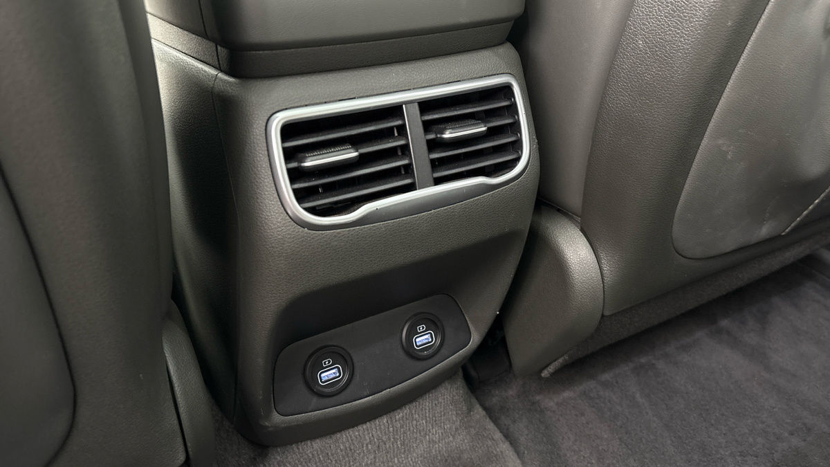 Hyundai Santa Fe Image 38