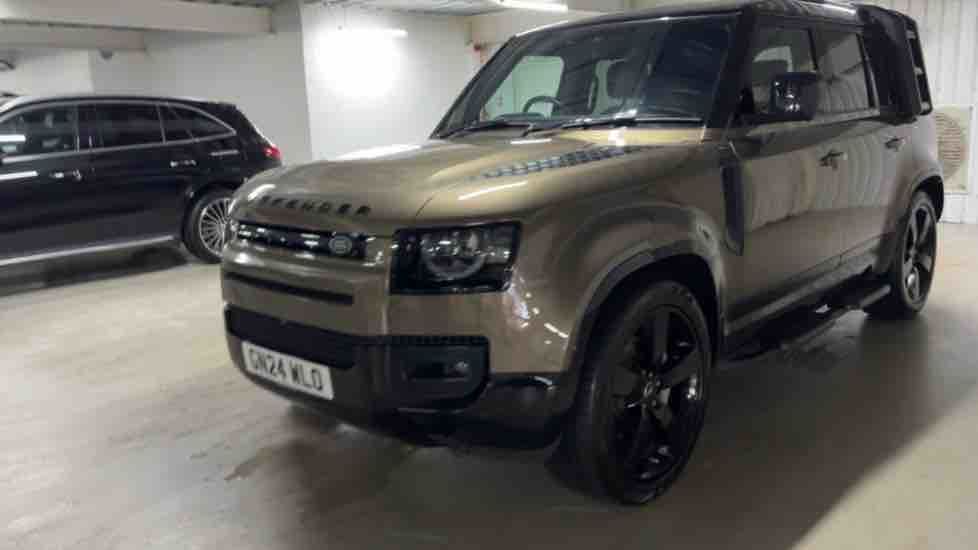 More views of Land Rover Defender 110
