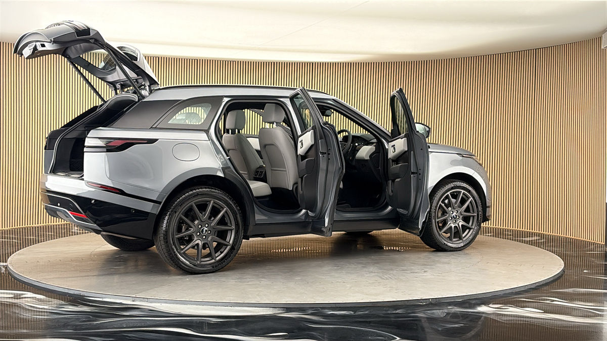 More views of Land Rover Range Rover Velar