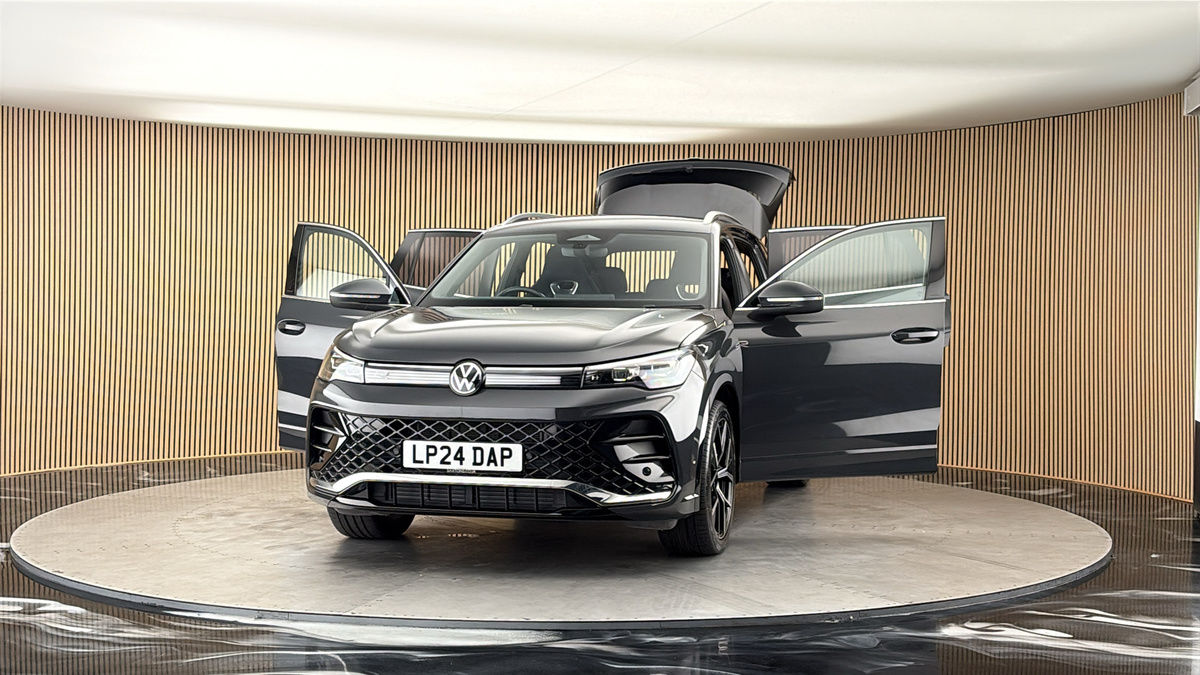 More views of Volkswagen Tiguan