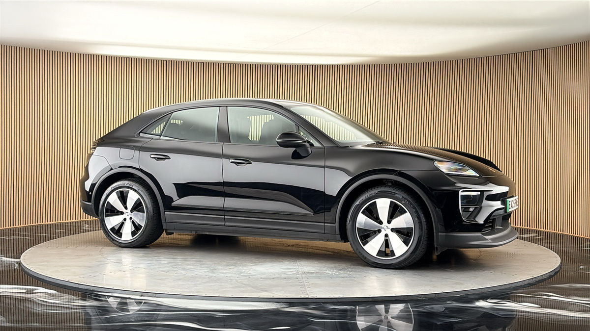 More views of Porsche Macan