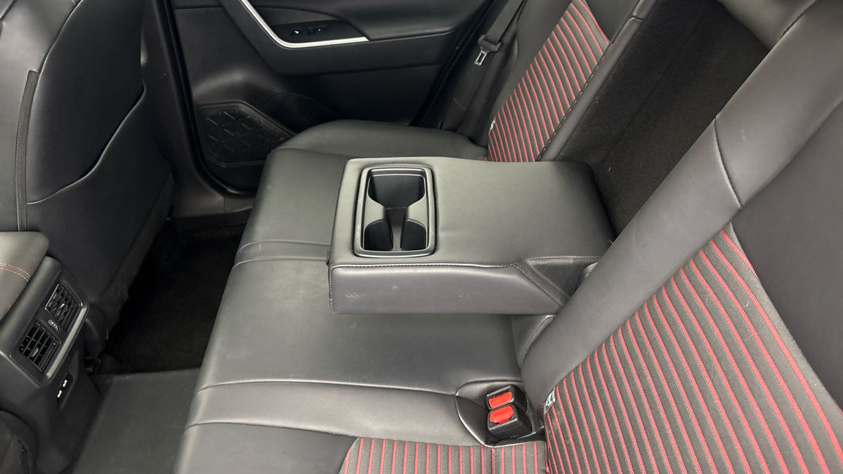 Toyota RAV4 Image 9